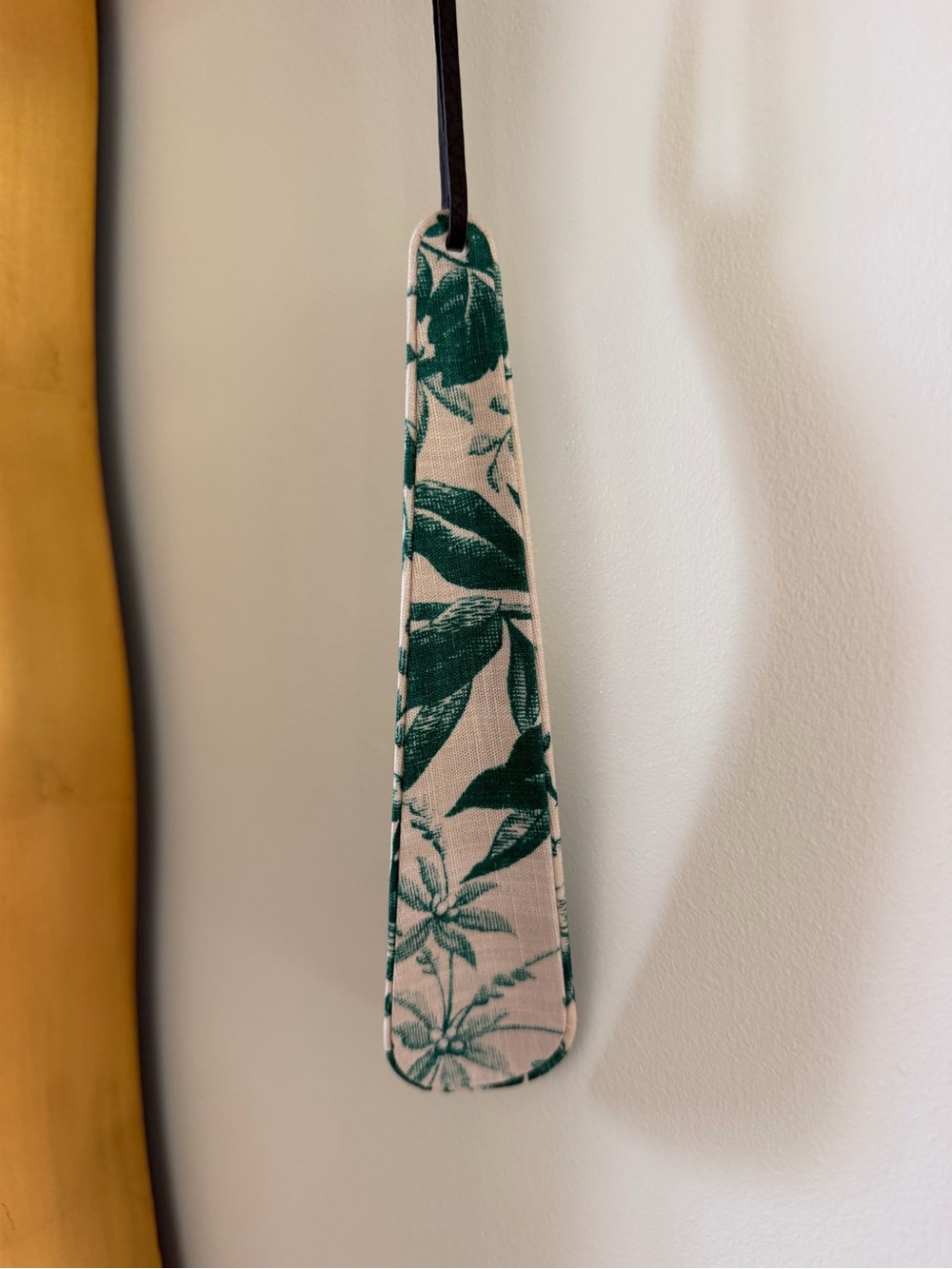 Green Floral Shoe Horn - Picture 6 of 13